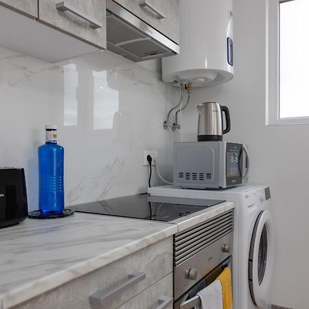 Cosy Apartment Near The Sea ตอร์เรเวียคา ภายนอก รูปภาพ