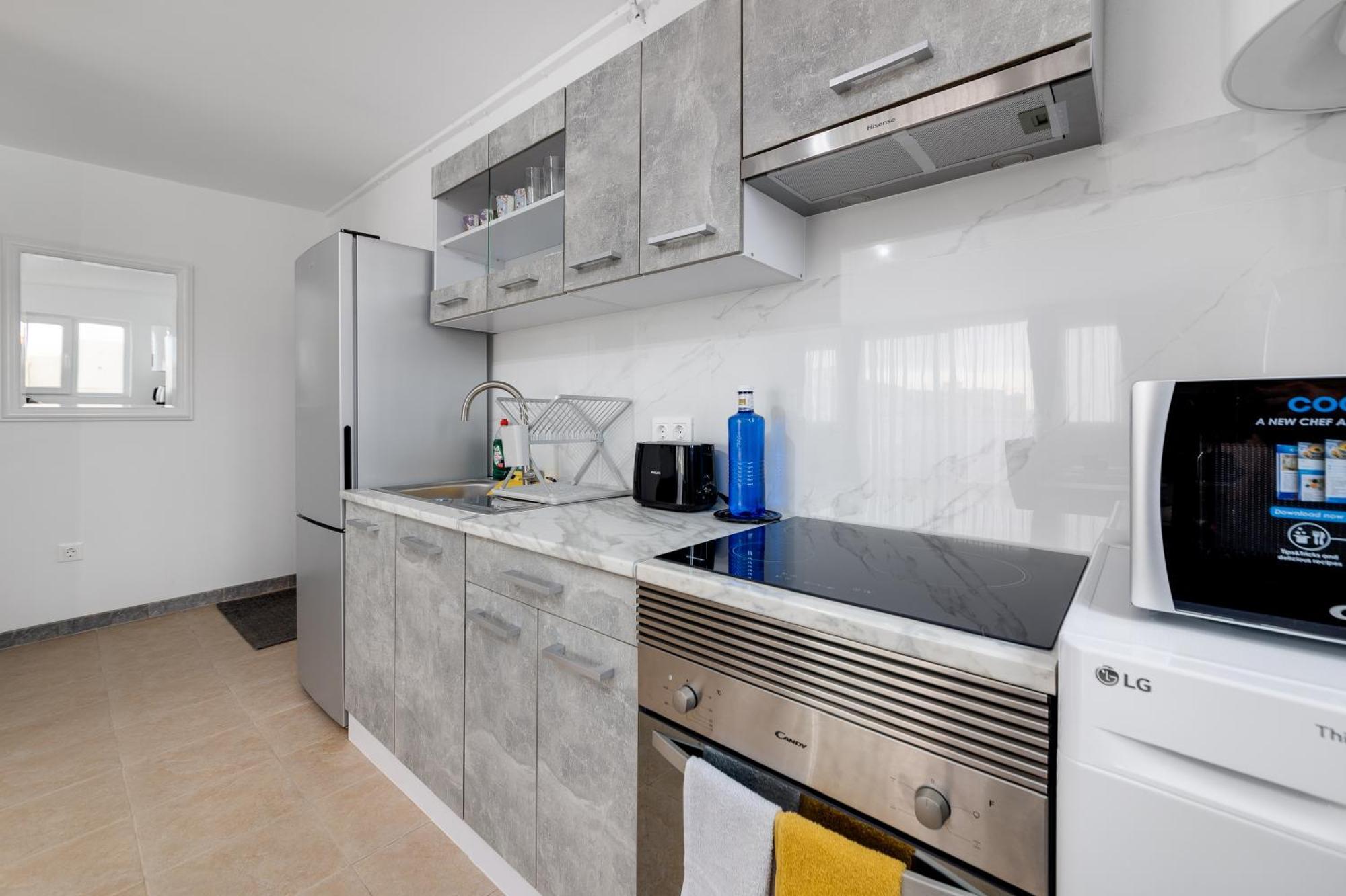 Cosy Apartment Near The Sea ตอร์เรเวียคา ภายนอก รูปภาพ