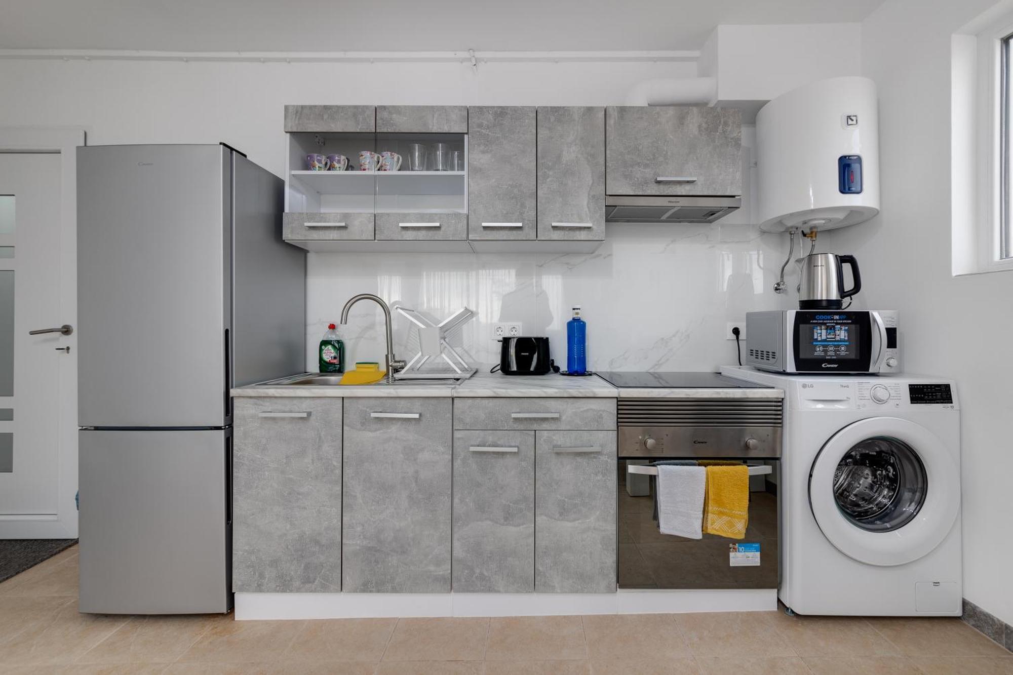 Cosy Apartment Near The Sea ตอร์เรเวียคา ภายนอก รูปภาพ